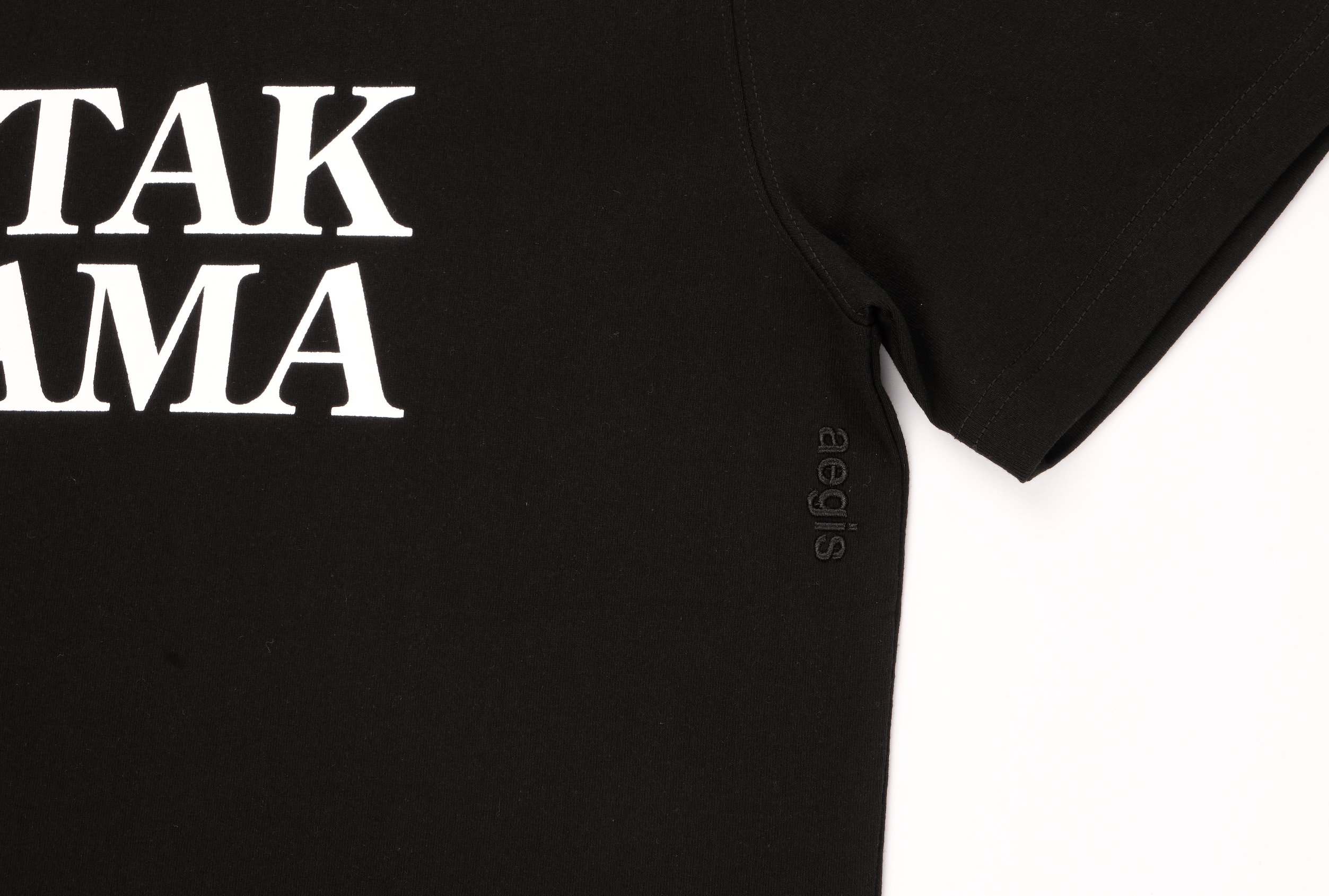 Watak Utama Tee